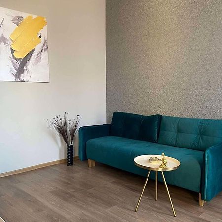 Leogrand Apartments On Kniazia Romana 26 リヴィウ エクステリア 写真