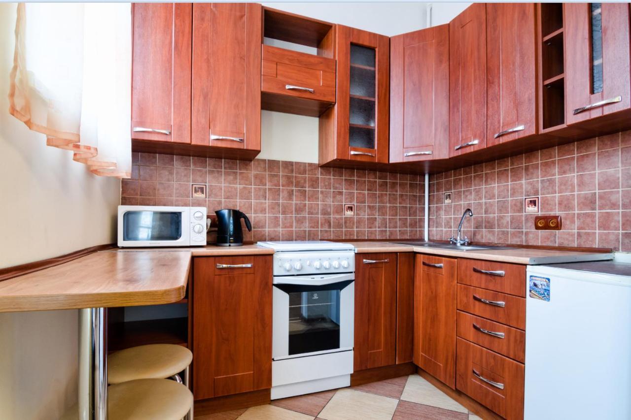 Leogrand Apartments On Kniazia Romana 26 リヴィウ エクステリア 写真