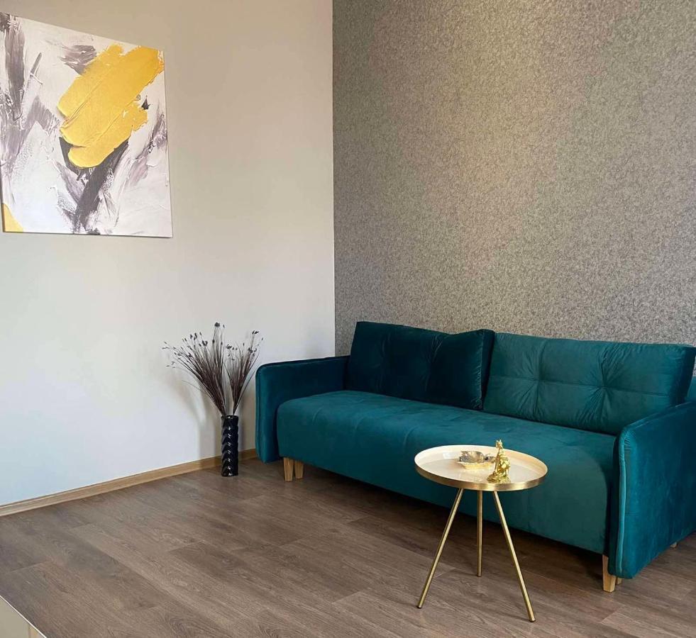 Leogrand Apartments On Kniazia Romana 26 リヴィウ エクステリア 写真